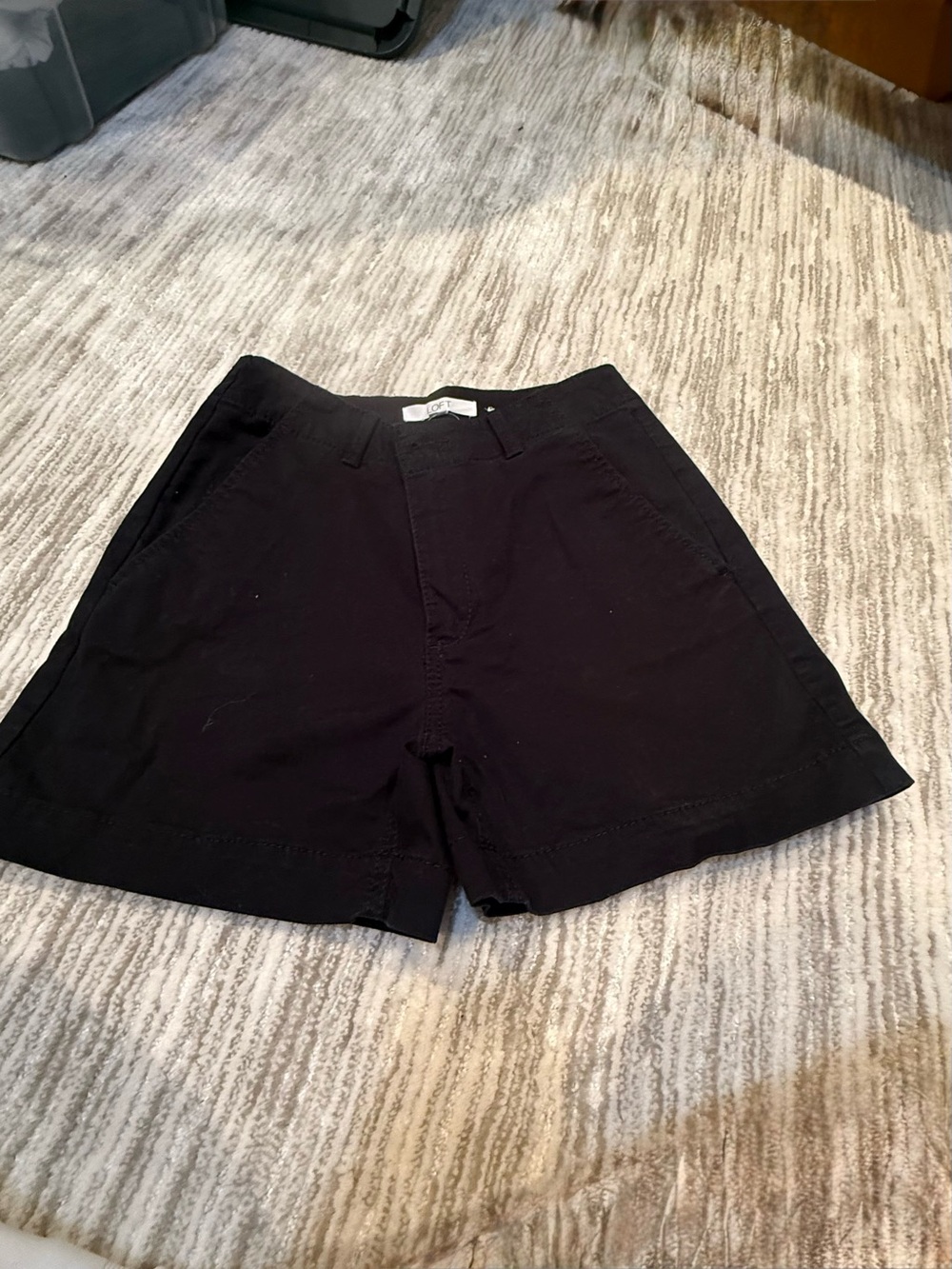 LOFT Black Flat-Front women’s  Shorts